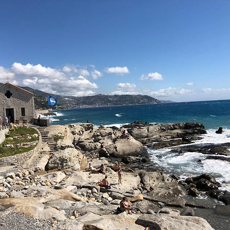 Appartamento Arte E Mare Bordighera Ngoại thất bức ảnh